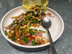 韭菜花果仁炒河虾-和苑酒家·一线江景(星寰店)