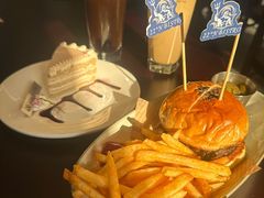 经典芝士牛肉汉堡-22ºN BISTRO西餐&酒馆