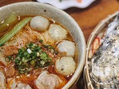 馄饨竹升面-全渔村小海鲜