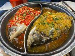 -阿瓦山寨·湘菜现炒·剁椒鱼头王(咸阳总店)