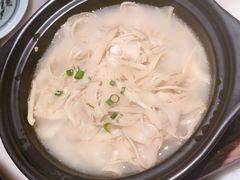 洞庭名笋-佬麻雀·剁椒鱼头(京基KK One店)