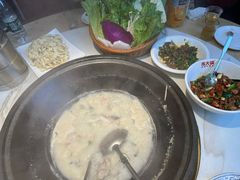 -陈大锅·岳阳鱼馆·地道岳阳菜(美食街店)