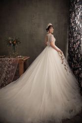 -雪中彩影婚纱摄影·微光艺术中心