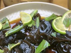 -云海肴·汽锅鸡·云南菜(天山百盛优客店)