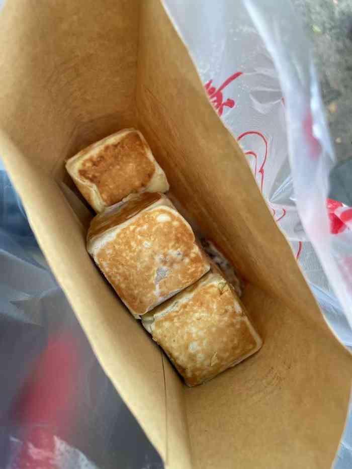 付记仙豆糕-"我老妹儿钟爱她家的仙豆糕 每次回家都要过.