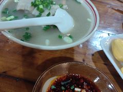 -老方桌烂蹄花川菜馆(九龙坡店)