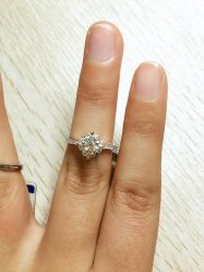 -威德钻石-克拉钻大本营(南京东路店)