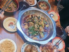 -爆炸头阿姨小四川正宗川味小吃(无任何分店)