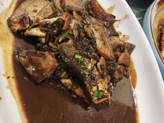 -侬佳蒸菜馆(听潮店)