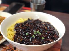 炸酱面-香港饭店0410(明洞店)