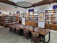 -尔雅书店(太原金广大厦店)