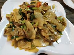-民间瓦缸煨汤館(嵩山路店)