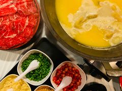 -鲜入围煮花胶鸡海鲜火锅