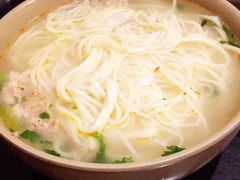猪肘汤面-亮亮面馆(经六路店)