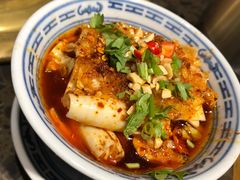 土冒黄喉-沪小二炭火蛙锅(淮海中路美食不夜城店)