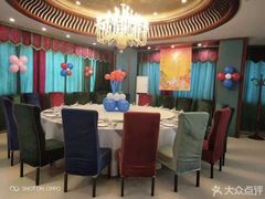 包厢-一家人(凯旋路店)