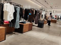 -URBAN REVIVO(西安Momopark店)