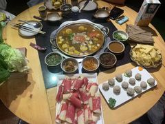 -顶顶汤火牛排火锅·经典铜锅涮肉