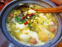 -周鱼小馆石锅酸菜鱼(活力汇店)