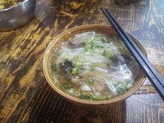 -正宗李家土鸡米线店