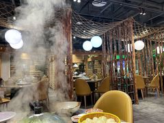大堂-日进一片海.生腌海鲜火锅.宵夜烧烤(三里屯总店)