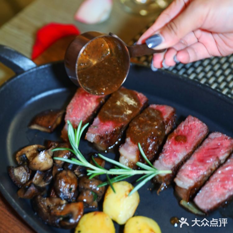 魔都探店|唯美西餐,我被圣丹尼种草啦