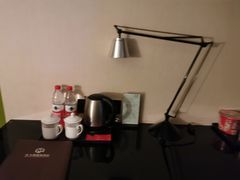 -红方格精致酒店(泸州金融中心万象汇店)