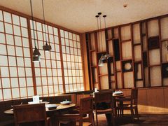 -蜜桃餐厅·伴山(湖滨商业街店)