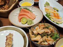 -8PINTS八品脱·日料·烧鸟·精酿小酒馆(莘庄店)