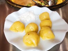 粘豆包-粘豆包柴火铁锅炖