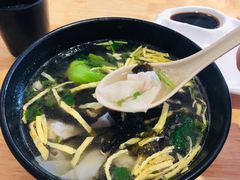 上海小馄饨-玖鲜小笼(中山广场店)