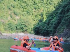 -仙人谷漂流景区