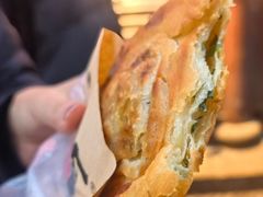-老上海葱油饼(七宝老街富强街店)