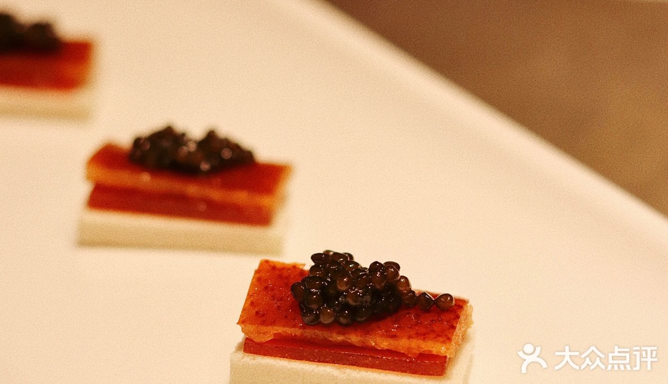 来北平食府 品尝下教科书中提到的北京烤鸭 