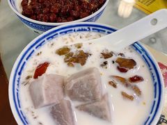 传统牛奶桃胶加香芋-双喜老铺(人民广场店)