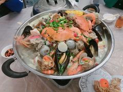 招牌海鲜骨煲-凤城康记饭店
