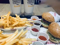 -The Habit Burger Grill 哈比特汉堡(爱琴海店)