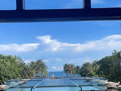 -亚龙湾喜来登·美景台大堂吧