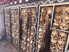 -比如骷髅墙景区