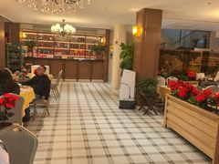 -鹏城人家海鲜酒家·23年老字号(较场尾店)