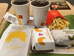 -麦当劳(轻轨曹杨路店)