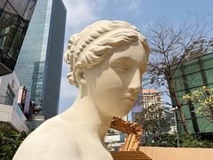 -中航城君尚购物中心