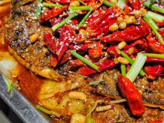 香辣烤鱼-鸣记脆皮烤鱼·海鲜烤鱼(三八广场店)