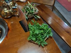 -岳记兴隆·青城腊排铜火锅(融创店)