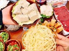 -黔有有贵州酸汤夺夺粉火锅(五味十字店)