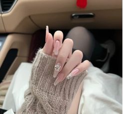 -悦指间美甲美睫
