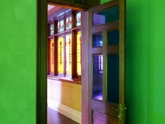 -Nathalie Djurberg与Hans Berg“牛皮纸包裹的月亮”-Prada荣宅当季展览