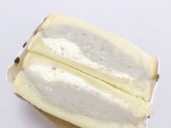 芋泥玫瑰奶酪三明治-沁屋面包店(人民东路店)