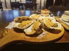 -卡普里披萨·牛扒·下午茶