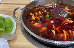 Spicy Red Soup Cold Pot Fish